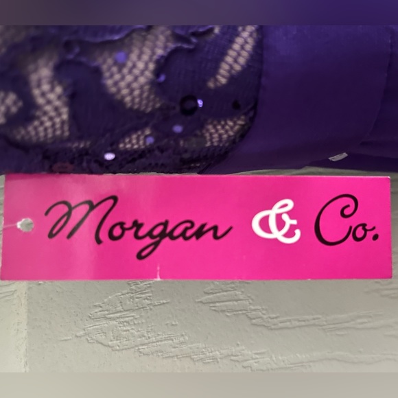 Purple, laced, floor length prom dress. - Picture 2 of 4